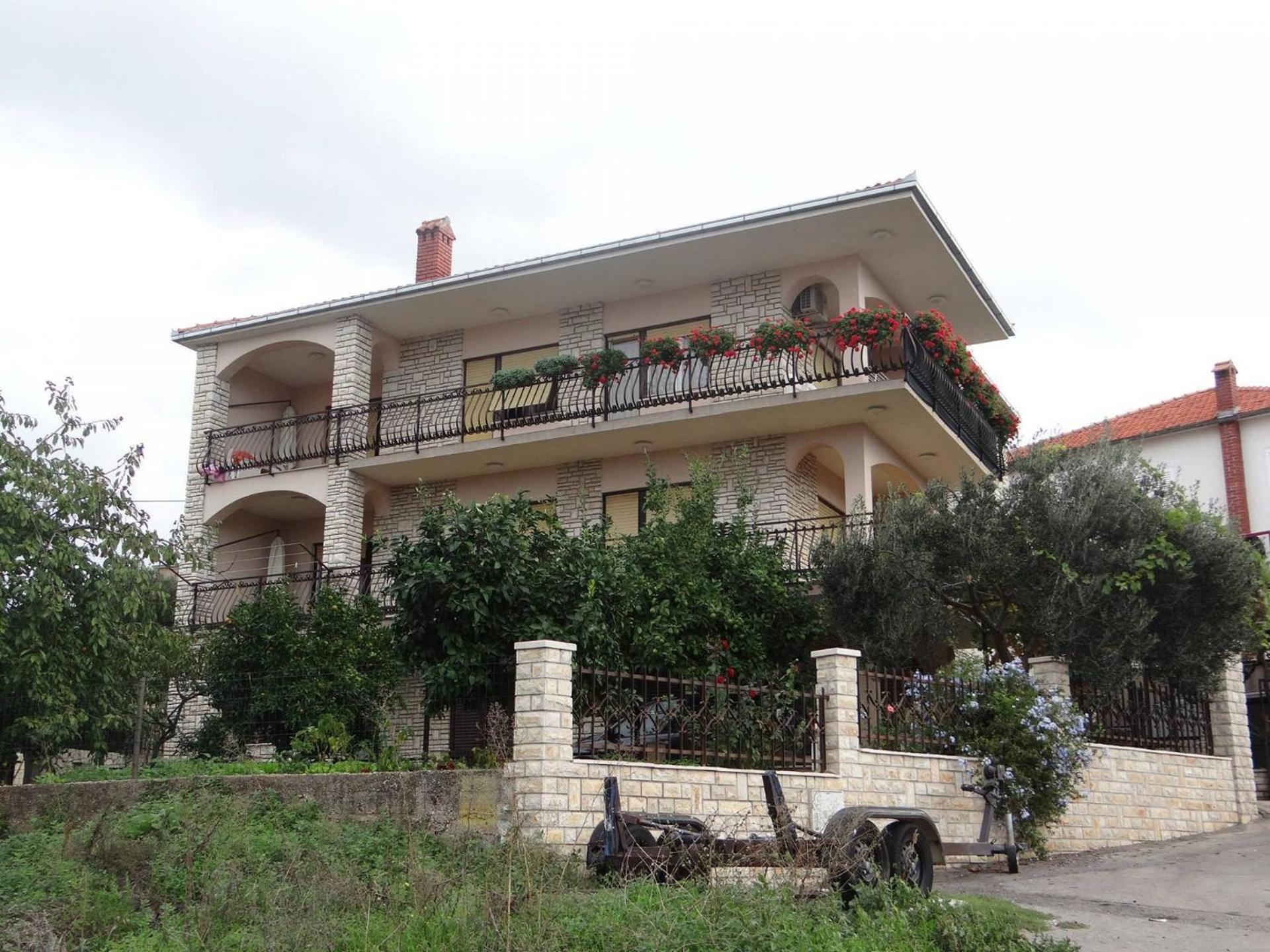 Apartment Bareta Trogir Buitenkant foto
